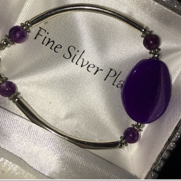 Silver and purple bracelet - Picture 2 of 2